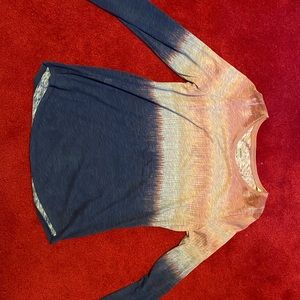 Woman’s long sleeve tshirt